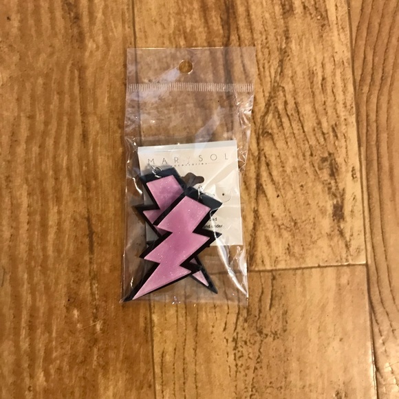 Pink ⚡️lightning bolt earrings⚡️ - Picture 2 of 7
